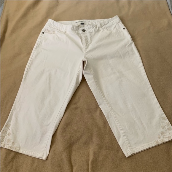 avenue white jeans